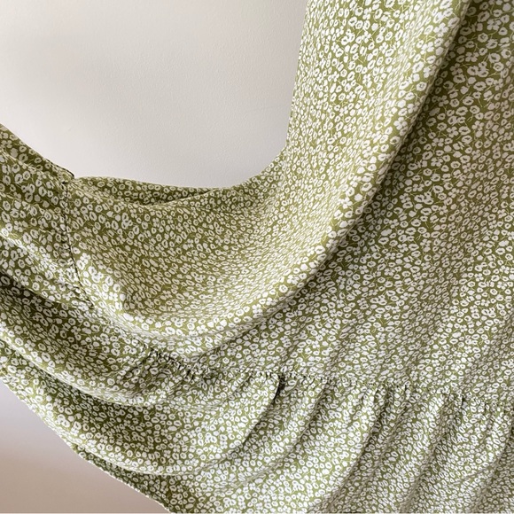 Cottage Button Dress - Picture 9 of 11